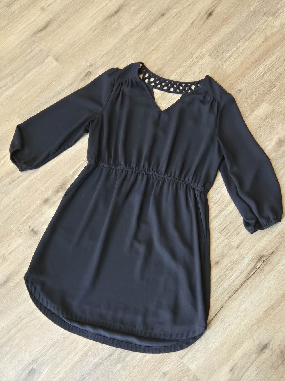Black 3/4 Sleeve Dress. Pockets!